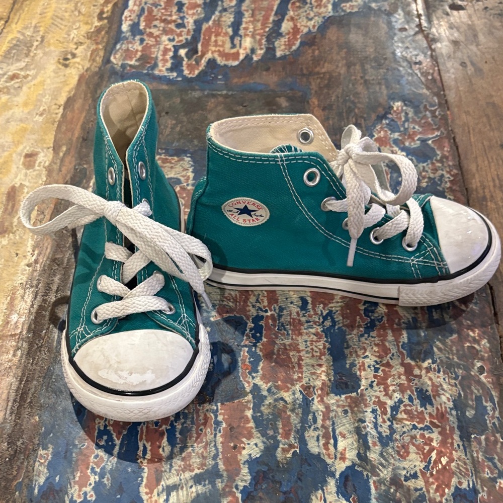 Kids Green Teal High-Top Sneakers size 8